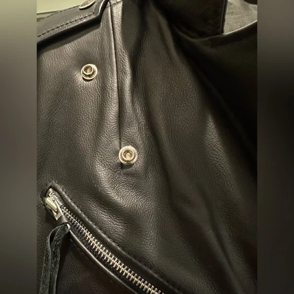 Harley Davidson women’s leather riding jacket. - Picture 6 of 9